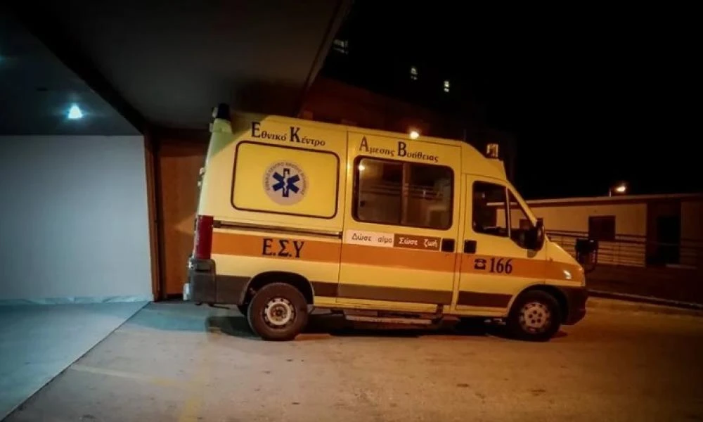 Νεαρός ανέβηκε σε μπαλκόνι εμπορικού κέντρου των βορείων προαστίων και βούτηξε στο κενό